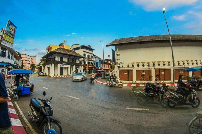 Quintessential Chiang Mai in Brief - Tour Capacity and Cancellation