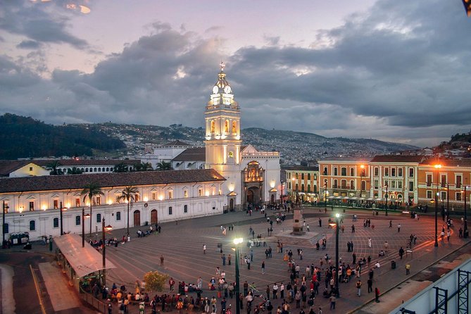 Quito City Tour: Teleférico and Mitad Del Mundo With Entrances - Challenges and Customer Service Issues
