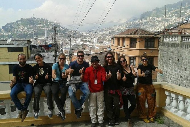Quito Old Town Private Walking Tour - Local Market - Fruits & Chocolate Tasting - Exploring the Mercado Central
