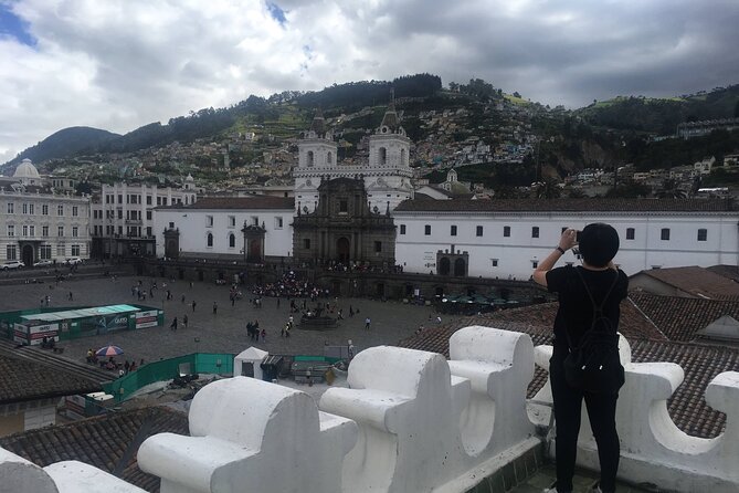 Quito, the First Heritage of Humanity and Middle of the World - TelefériQo Cable Car to Pichincha Volcano
