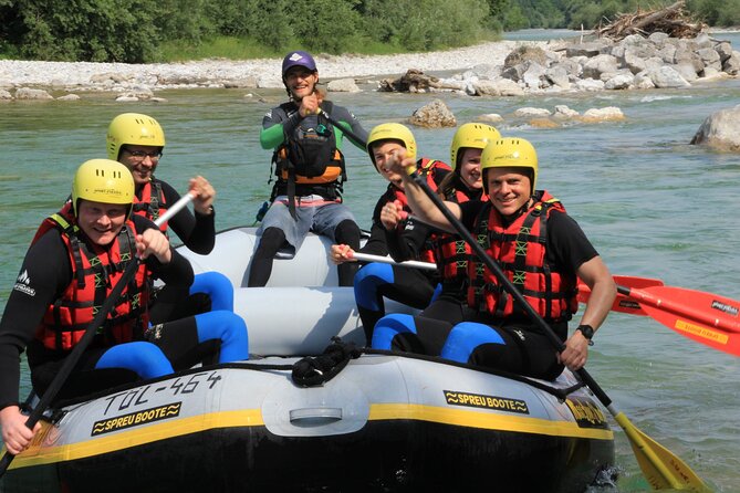 Rafting on the Isar - Safety Precautions and Equipment