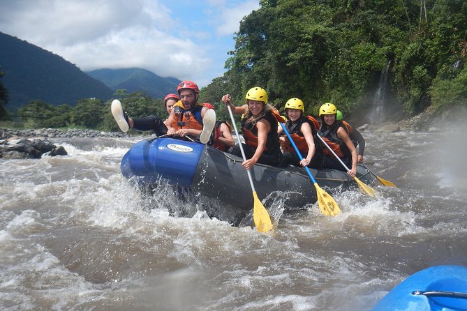 Rafting on the Pastaza River Level III+ and IV - Inclusions