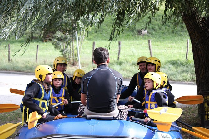 RAFTING SAVOIE - Descent of the Isère (1h30 on the Water) - Included Services and Amenities