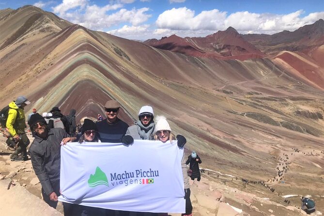 Rainbow Mountain & Red Valley Private Full Day Trek - Visitor Experience