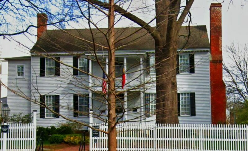 Raleigh Downtown Historian-Guided Walking Tour - Key Points