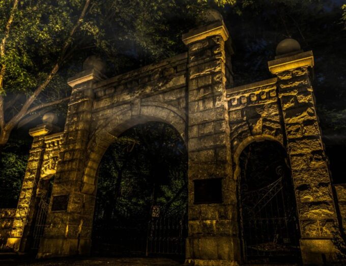 Raleigh: Ghosts and Ghouls Hauntings Walking Tour - Ghostly Tales Told