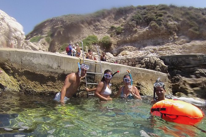 Random Getaway Around an Island - Accessibility and Physical Requirements