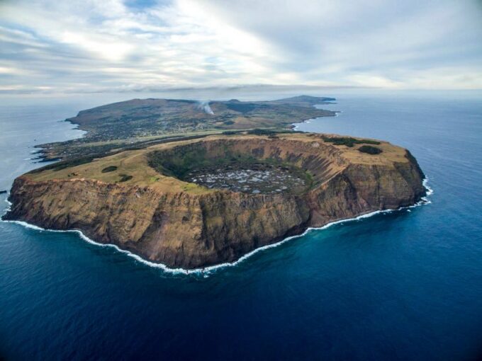 Rano Kau: Trek Around the Crater Rim. - Participant Suitability
