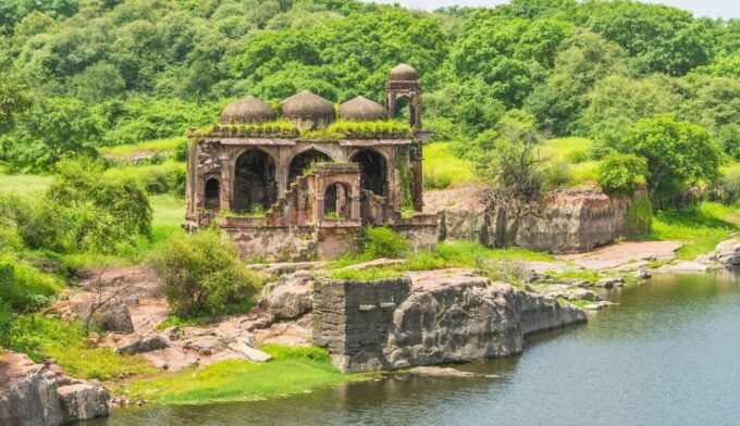 Ranthambore Fort and Ganesh Temple Tour in a Jeep - Pickup and Drop-off Locations