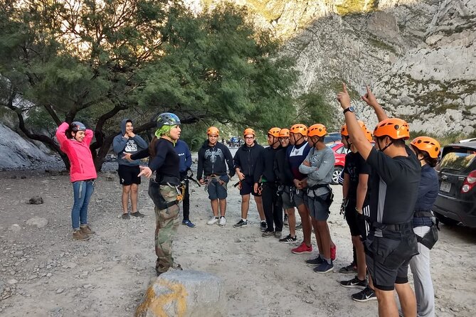 Rappelling Class, an Exciting Experience - Safety and Equipment Details