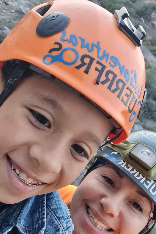 Rappelling Class in Monterrey "Cerro Del Topo Chico" - Learning Experience