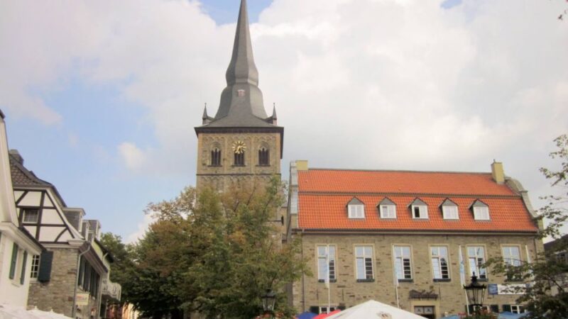 Ratingen: Self-guided Old Town Walk to Explore the City - Accessibility and Flexibility