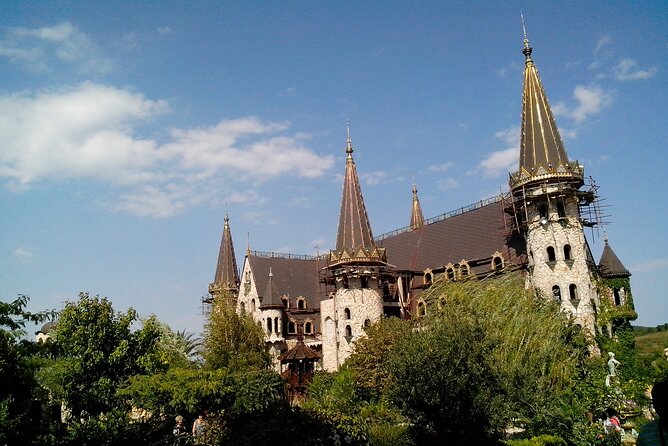 Ravadinovo Castle Unseen - Practical Considerations for Visiting