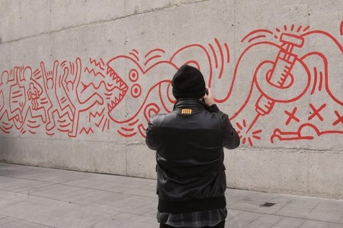 Raval Street Art and Graffiti Guided Tour in Barcelona - Accessibility and Transportation Information