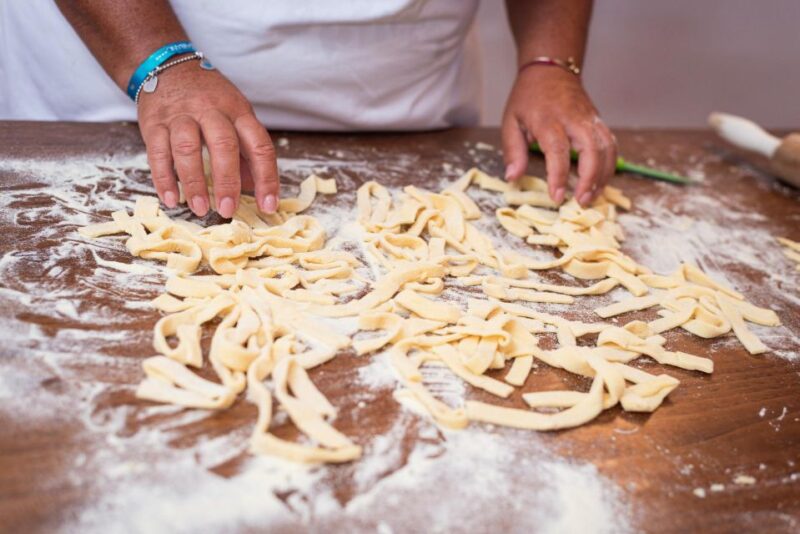 Ravenna: Pasta & Tiramisu Cooking Class at a Locals Home - Cooking Class Details