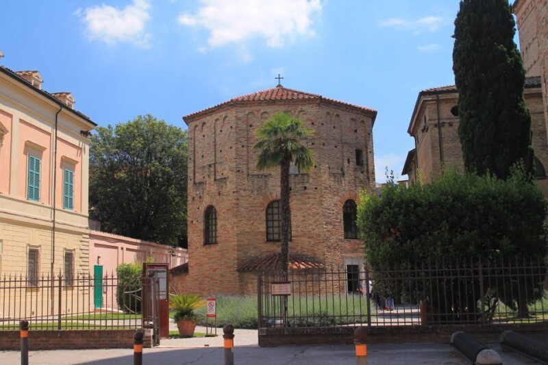 Ravenna: UNESCO Monuments and Mosaics Guided Tour - Key Mosaics and Artworks