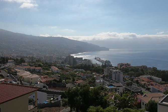 Real Life, Mountains & Sea Cliffs + Lunch + Levada Walk - 6 Hours - Historic Funchal and Camera De Lobos
