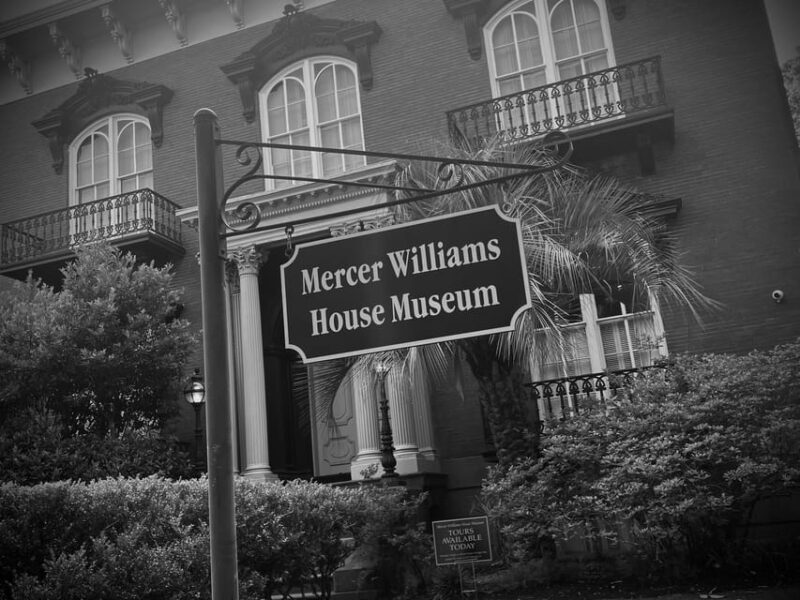 Real Savannah: Ghost and True Crime Private Walking Tour - Uncover True Crime Stories