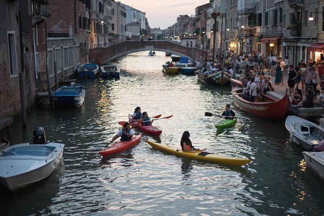 Real Venetian Kayak - Tour of Venice Canals With a Local Guide - Meeting and Pickup