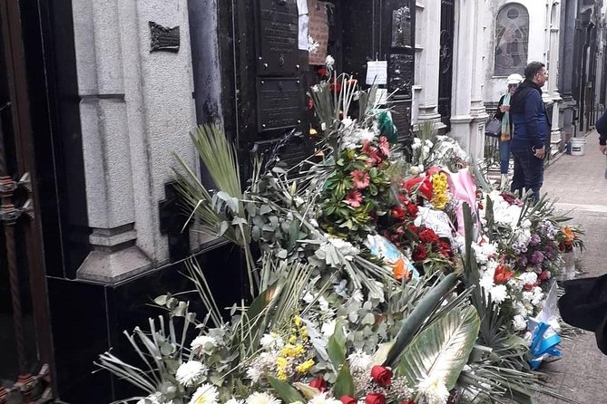 Recoleta in Depth (Not Literally) Private Walking Tour - Tour Highlights
