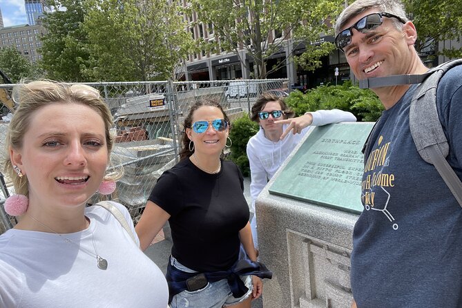 Record Breaker Quest Scavenger Hunt in Boston - Flexible Timing and Accessibility
