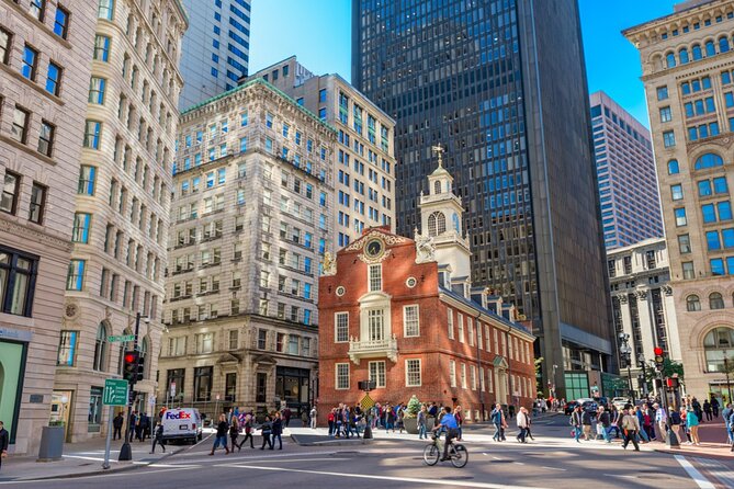 Record Breaker Quest Scavenger Hunt in Boston - Solving Clever Clues
