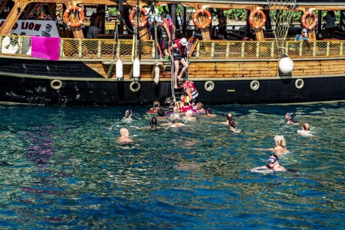 Red Dragon Pirate Boat Trip & Lunch - Onboard Purchases and Recommendations