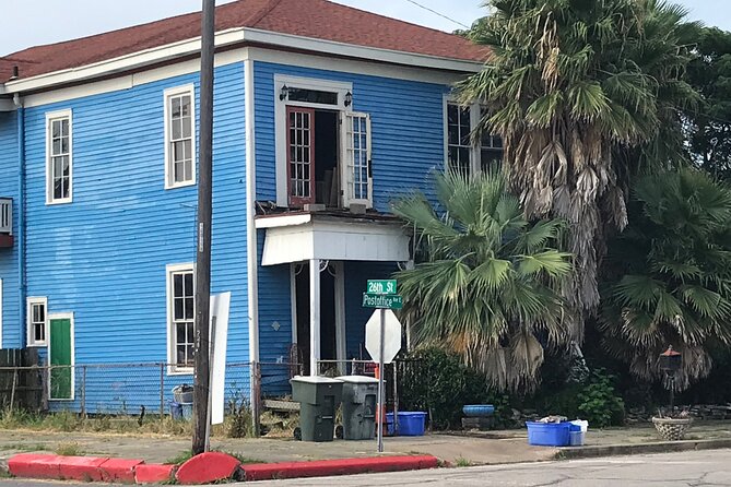 Red Light District Tour of Galveston - Antique Warehouse and Market Street