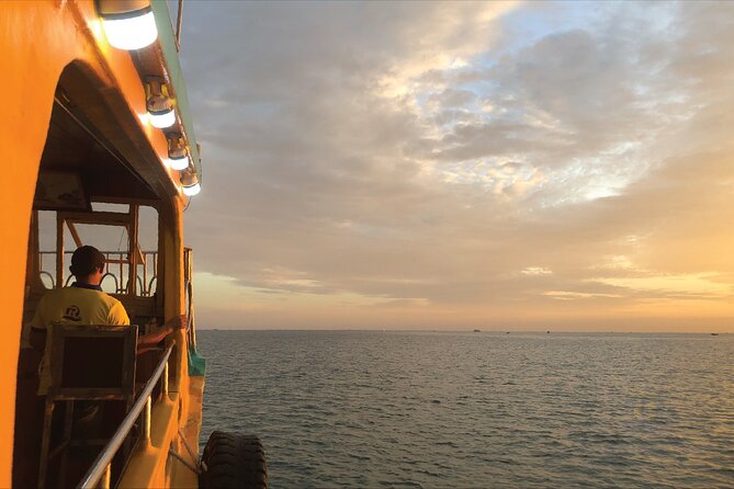Red River Private Tour : Sunset and Night Squid Fishing - Good To Know