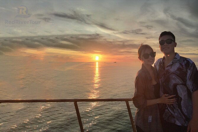 Red River Private Tour : Sunset and Night Squid Fishing - Sunset Viewing
