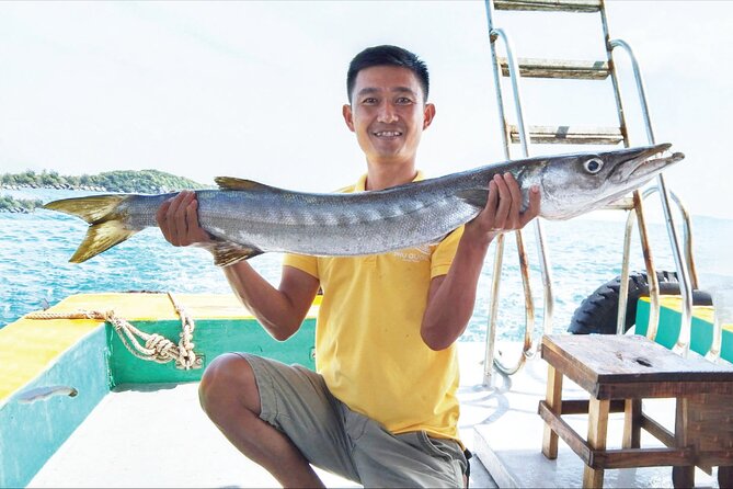RED RIVER TOUR (Small Group): PROFESSIONAL DEEP SEA FISHING on PQ - Key Points