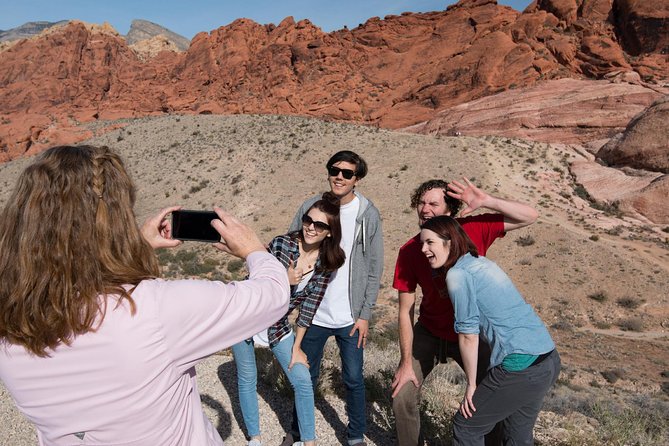 Red Rock Canyon Luxury Tour Trekker Experience - Scenic Loop Exploration
