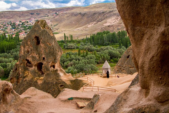 Red Valley Hiking and Underground City Tour - Hiking Through Picturesque Pigeon Valley