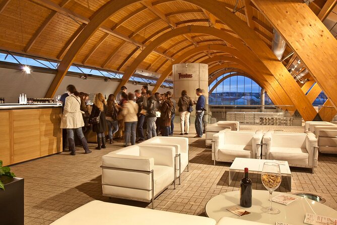 Red & White Wine Tour: Ribera Del Duero & Rueda From Madrid - Meeting Point and Pickup Details