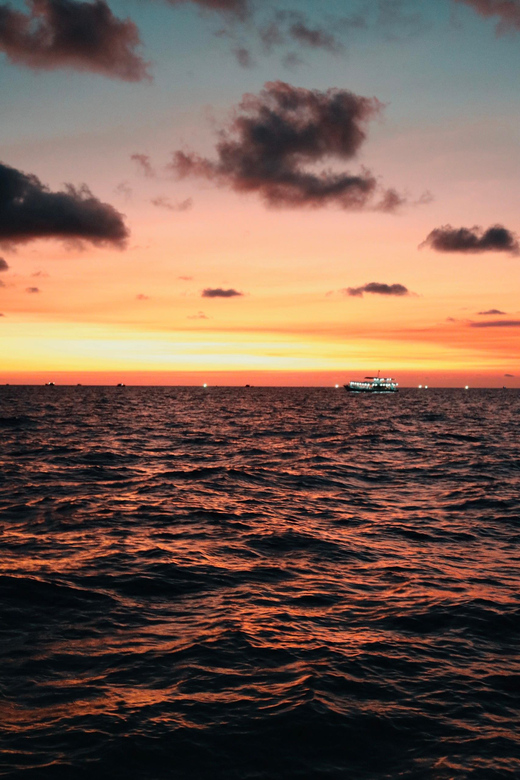 RedRiverTours - Enjoying Sunset & Night Squid Fishing - Booking Information