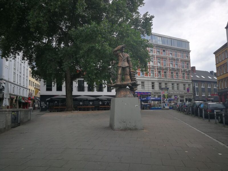 Reeperbahn Tour: Sex, Sin, Parties, and Crime - Tour Experience