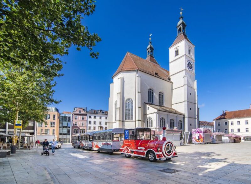 Regensburg: City Tour With the Bimmelbahn Train - Tour Duration and Languages Offered