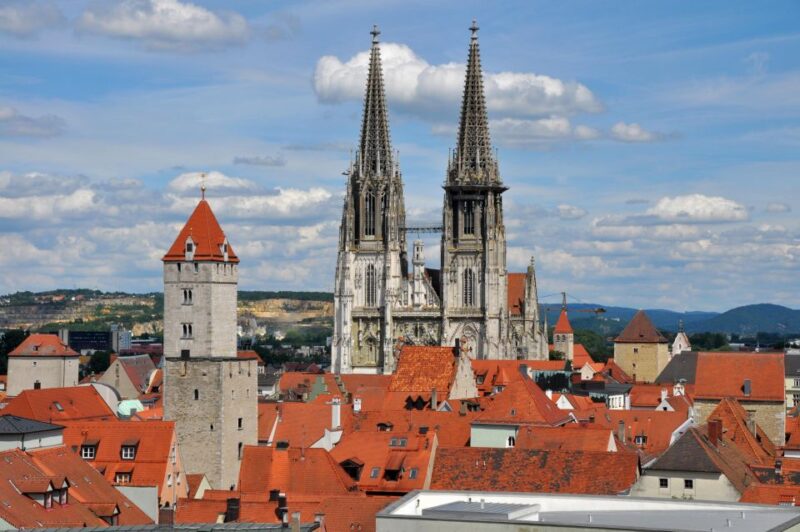 Regensburg: Express Walk With a Local in 60 Minutes - Booking Process