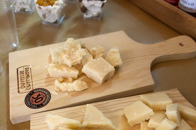 Reggio Food Tour: Parmigiano, Balsamic, Cured Meats & Wines - Tour Features and Inclusions