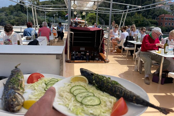 Regina Maris - Premier Elaphite Islands Full Day With Lunch - Transportation Arrangements