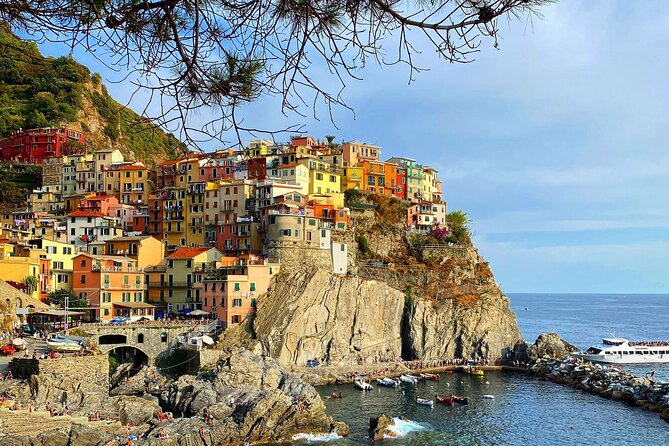 Relaxing Boat Tour With Aperitif in Cinque Terre - Accessibility Information