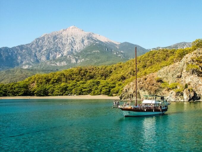 Relaxing Boat Trip With Lunch and Drinks - Booking Information