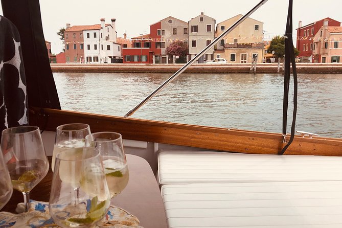 Relaxing Luxury Boat Tour of the Venetian Lagoon - Exploring the Venetian Lagoon