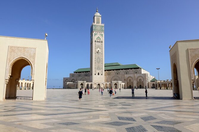 Religious Casablanca: Private Spiritual Tour Including Hassan II Mosque Visit - Discovering the Mellah Jewish Quarter