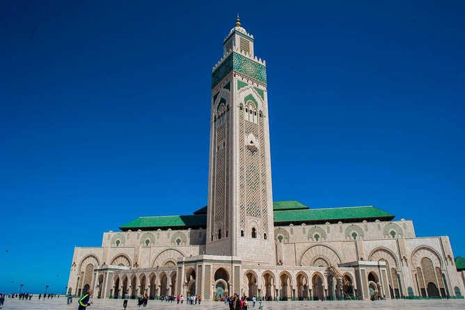 Religious Casablanca: Private Spiritual Tour Including Hassan II Mosque Visit - Meeting Point and Logistics