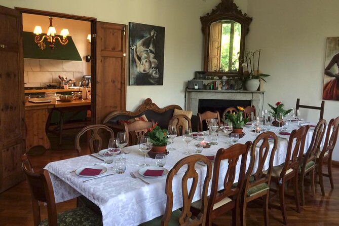 Renaissance Cooking Class at the Table With Archaeologist Chef - Uncovering Renaissance Flavors