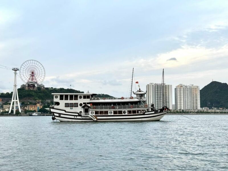 Renea's Heritage Voyage: Journey to Halong Bay & Bai Tu Long - Key Points