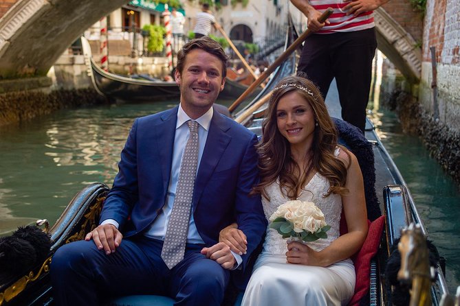 Renew Your Wedding Vows on a Romantic Gondola - Reviews and Ratings