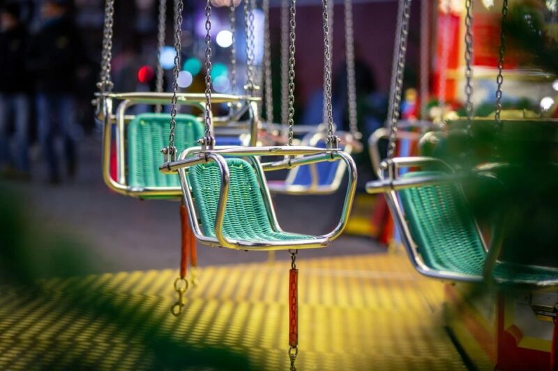 Rennes: Christmas Market Walking Tour - Enchanting Projections and Markets