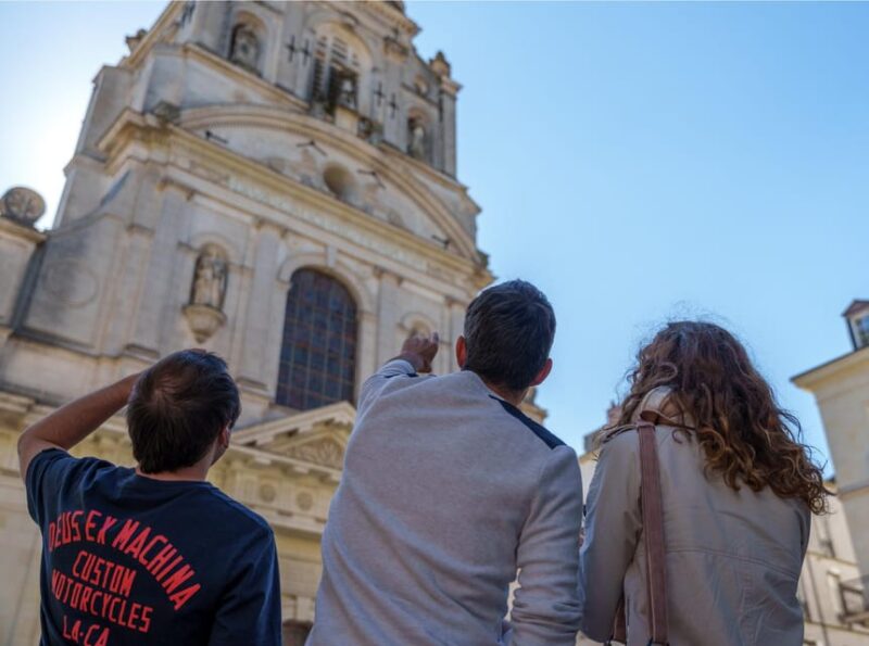 Rennes: Outdoor Escape Game - The Siege of Rennes - Meeting Point